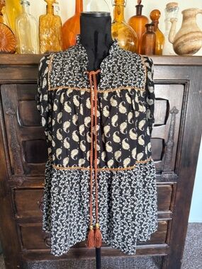 Black and Cream Printed Boho Tie-Front Women's Top